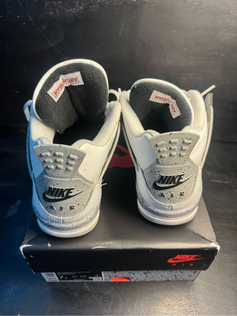 Air Jordan 4 White Cement in White/Red